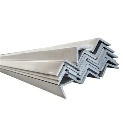 Quelles sont les utilisations des cornières dans les applications marines ?